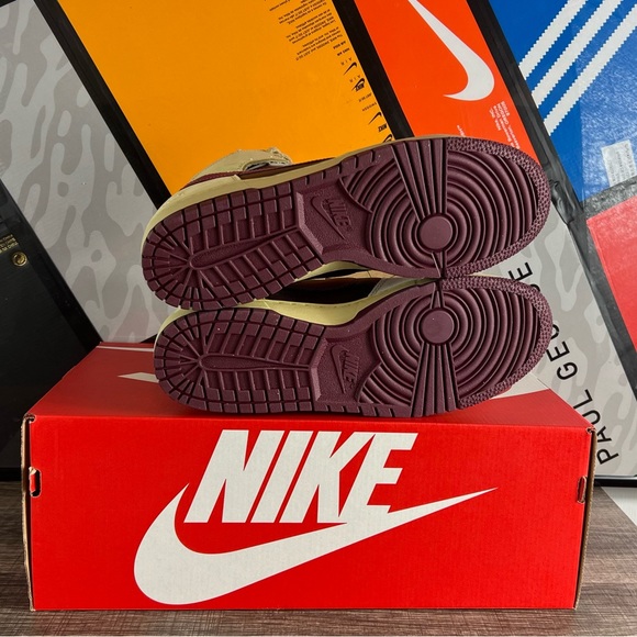 New Nike Dunk High 1985, (Womans),sizes 9.5, 10 - Picture 3 of 7